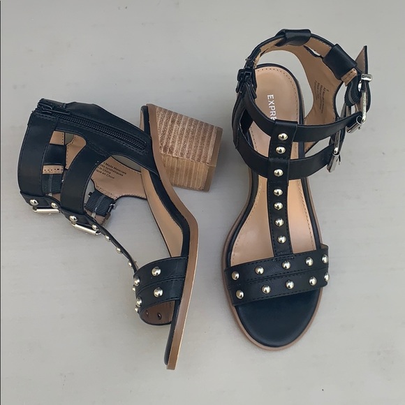Express heeled black leather sandals. Size 6. - Picture 3 of 8
